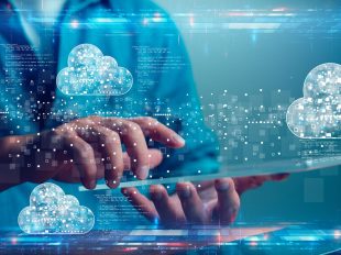 immagine futuristica cloud e internet