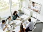 call di gruppo all'interno di un ufficio